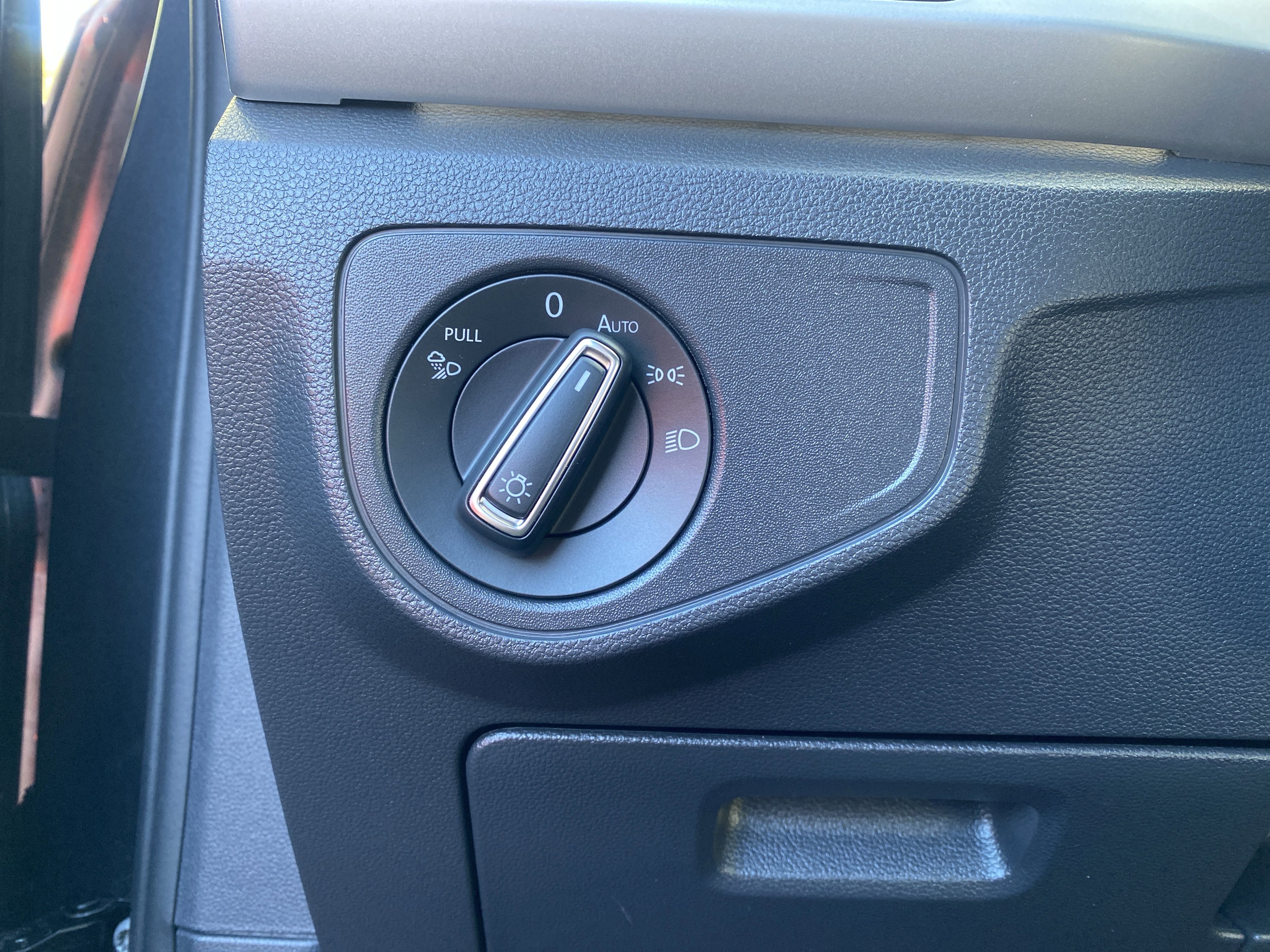 Used 2021 Volkswagen Atlas Cross Sport SEL image 18