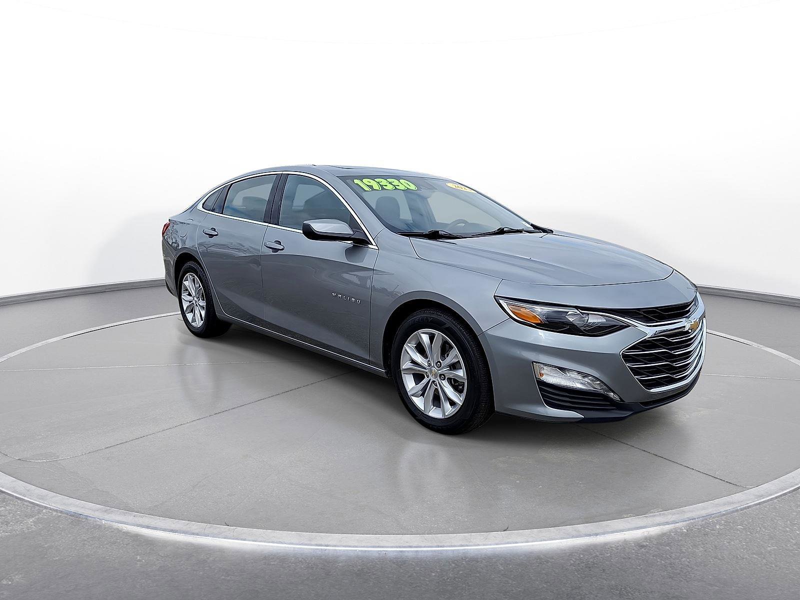 Used 2023 Chevrolet Malibu LT image 2