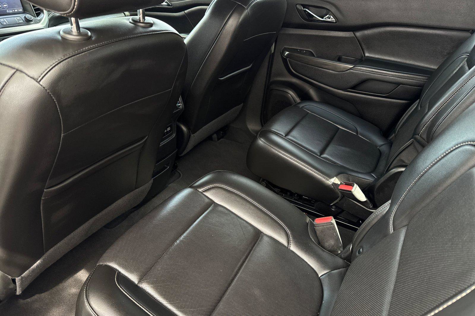 Used 2023 GMC Acadia SLT image 14