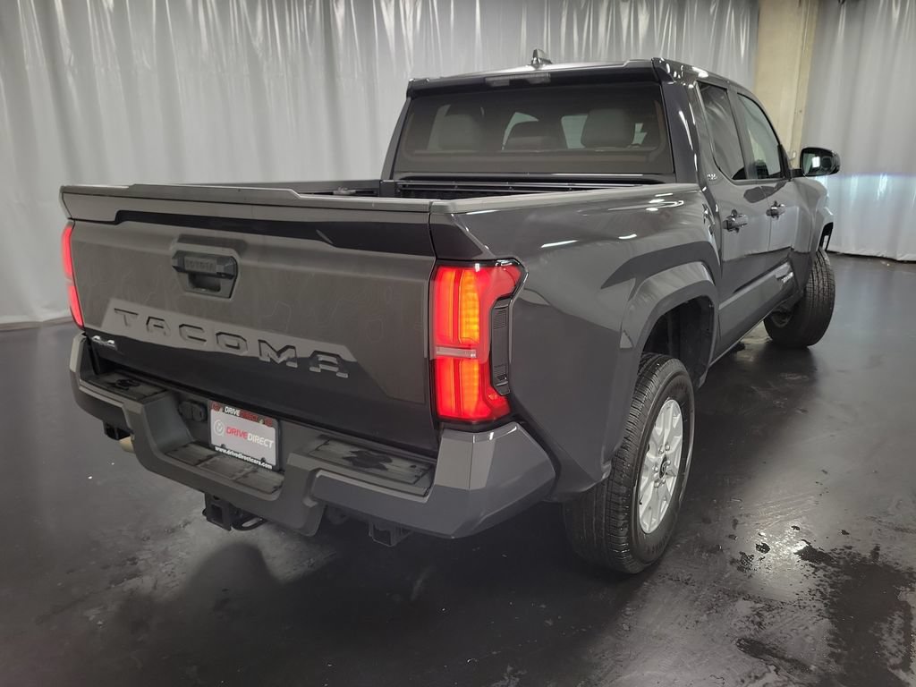 Used 2026 Toyota Tacoma SR5 AWD/4WD image 8