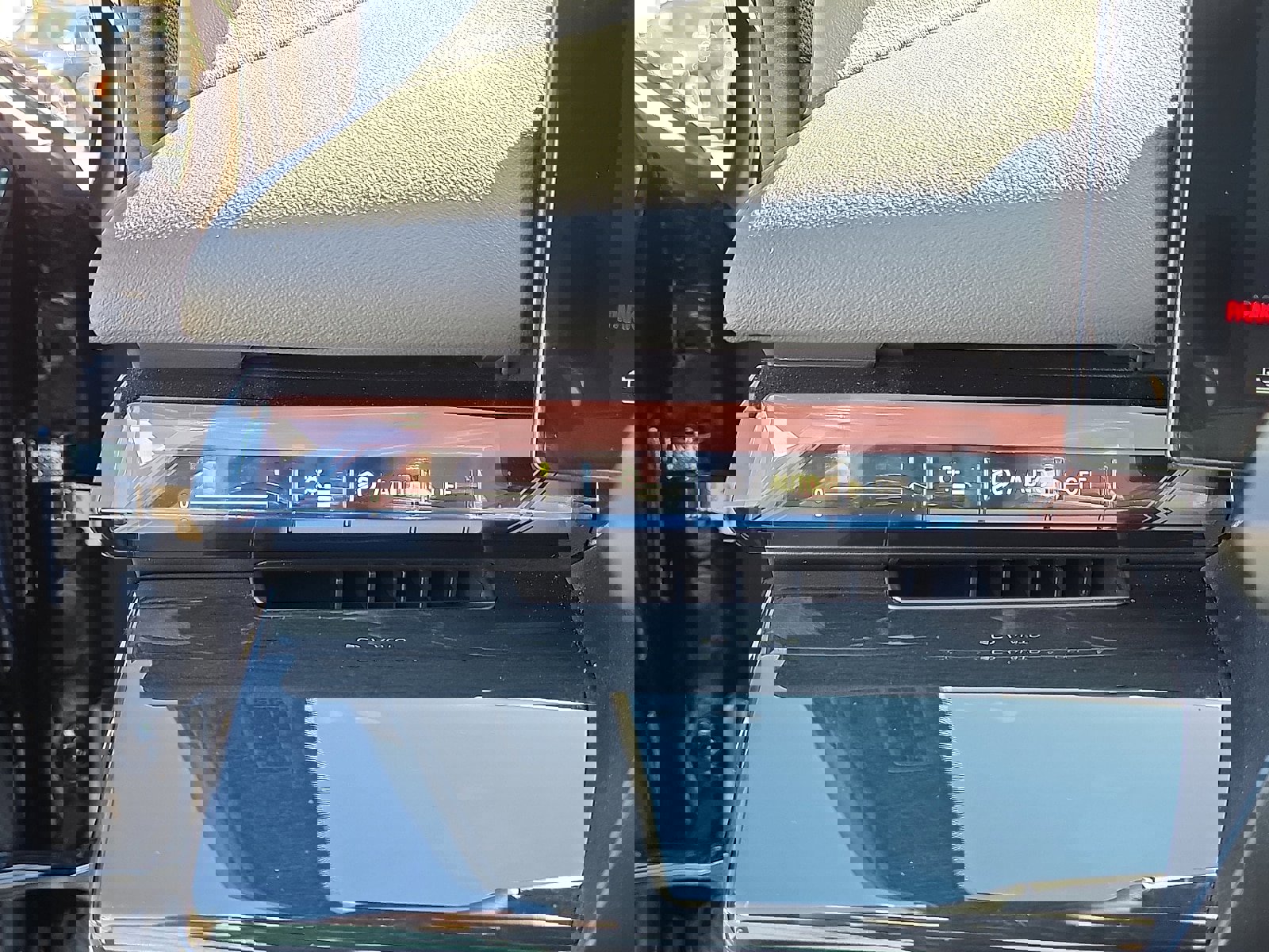 Used 2025 BMW i5 xDrive40 w/ Executive Package image 25