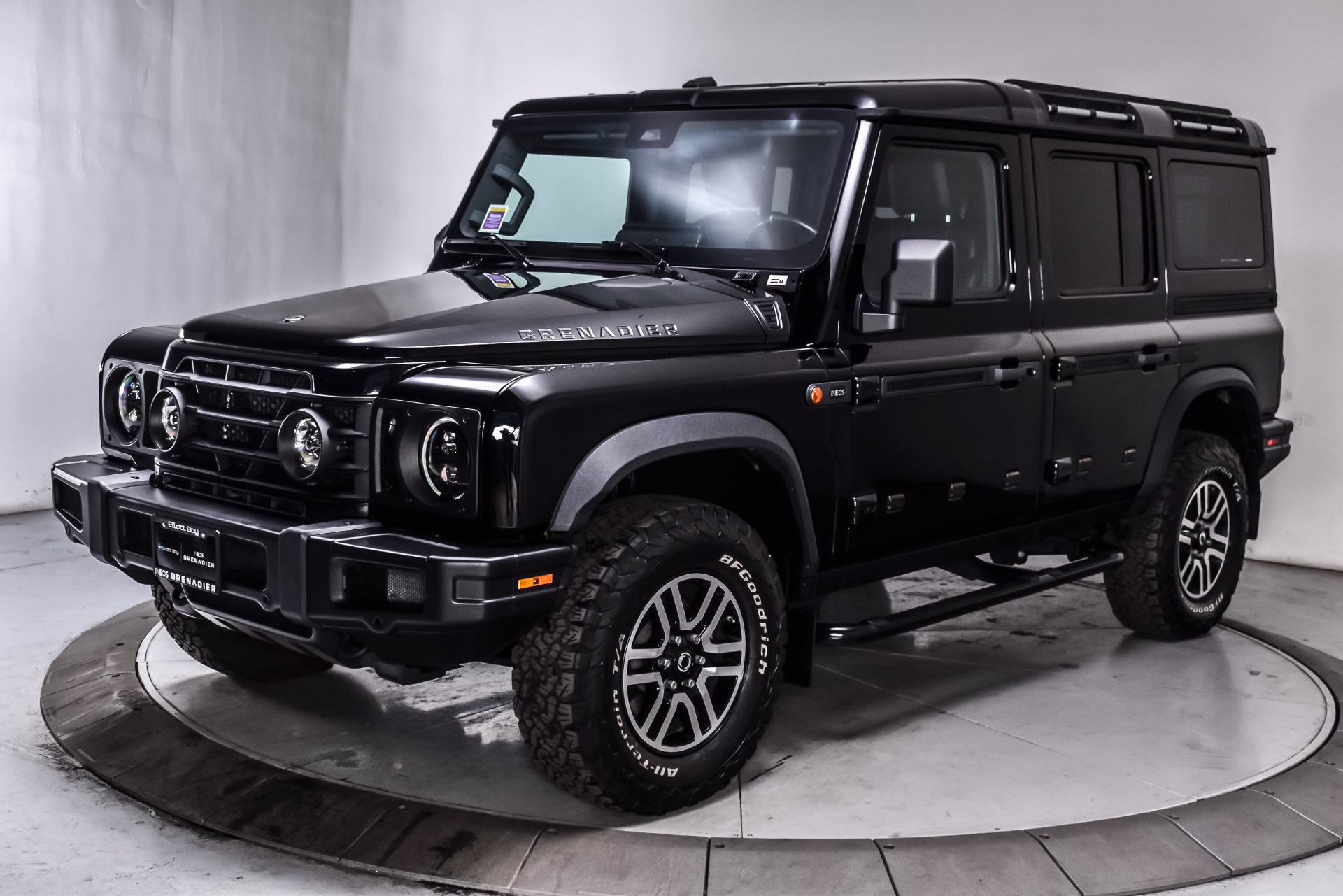 Used 2025 INEOS Grenadier Station Wagon AWD/4WD image 3