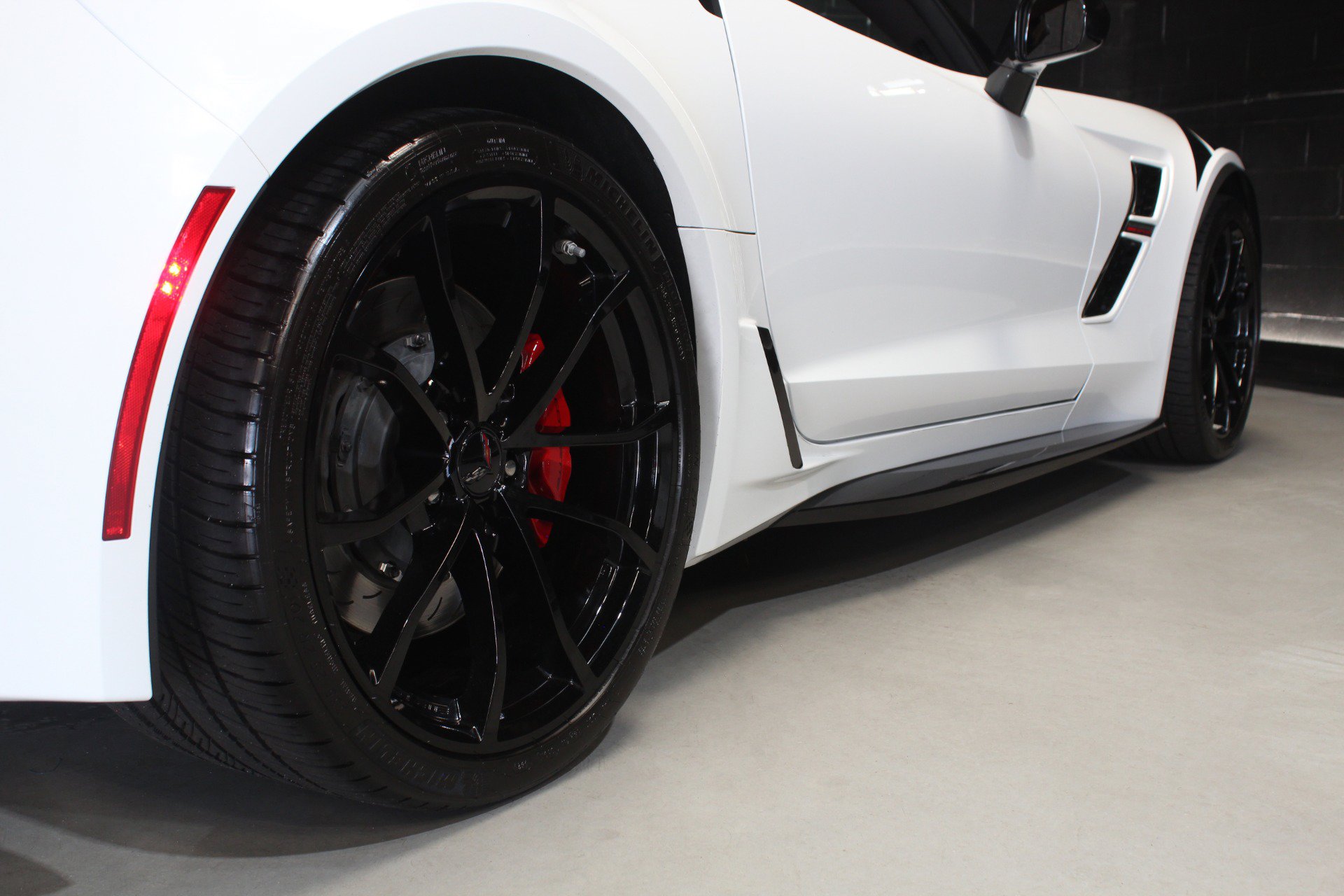Used 2017 Chevrolet Corvette Grand Sport RWD image 17
