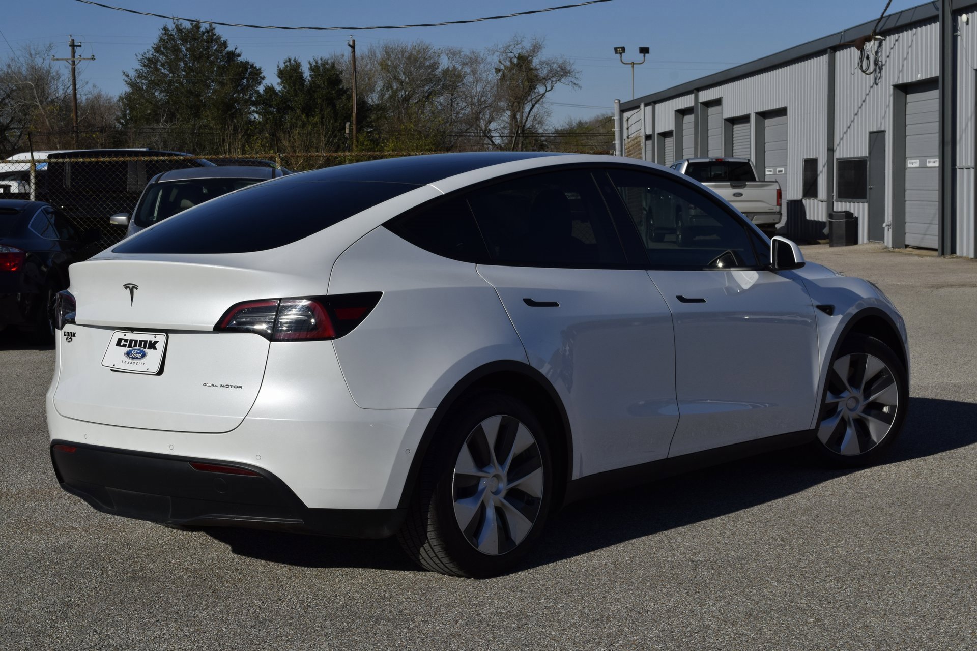 Used 2021 Tesla Model Y Long Range image 10