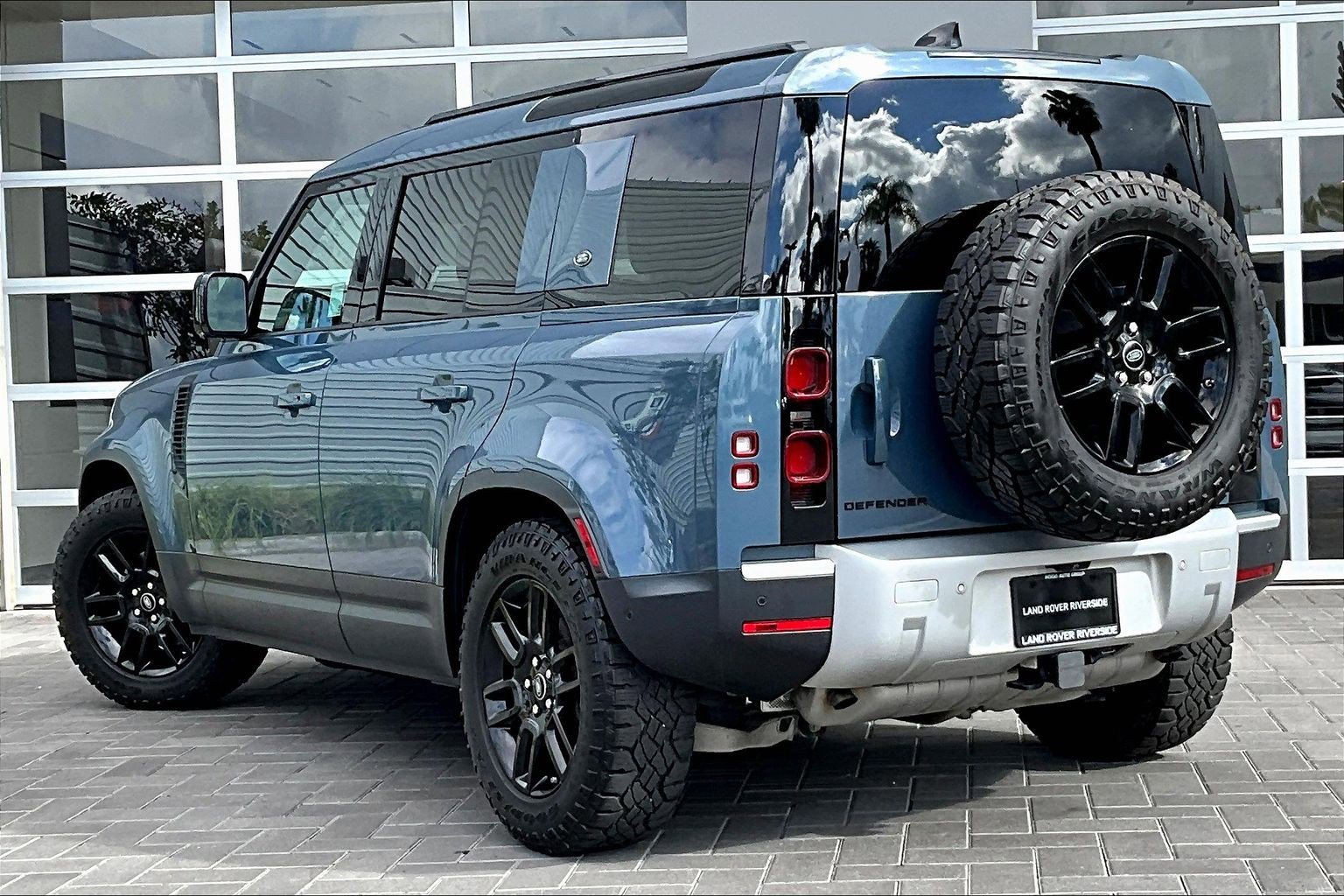 Used 2021 Land Rover Defender 110 S image 12
