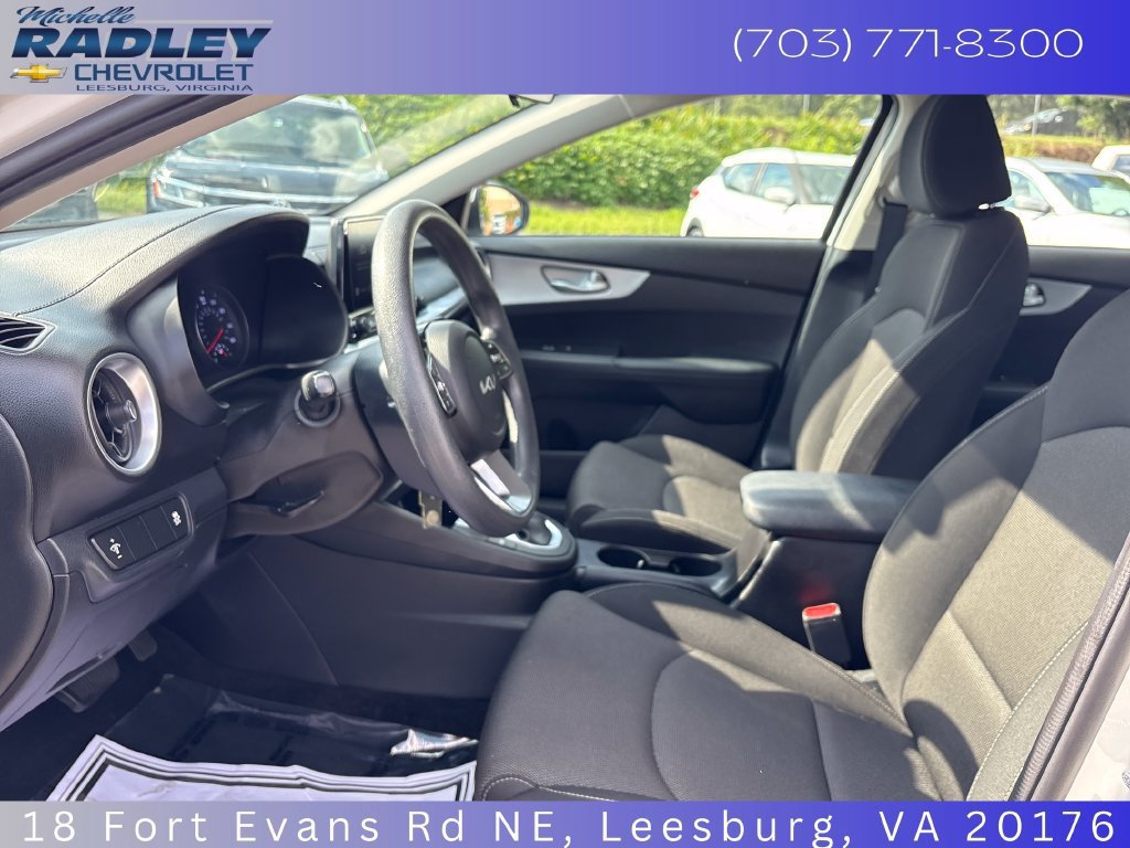 Used 2023 Kia Forte LXS FWD image 3