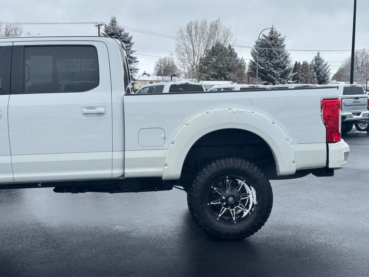 Used 2017 Ford F250 Lariat w/ FX4 Off-Road Package image 5