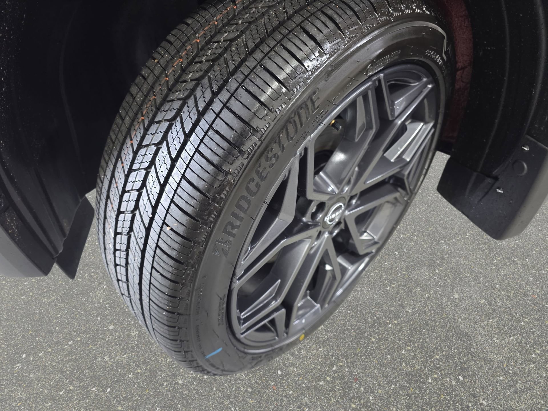 New 2026 Nissan Kicks SR FWD image 31