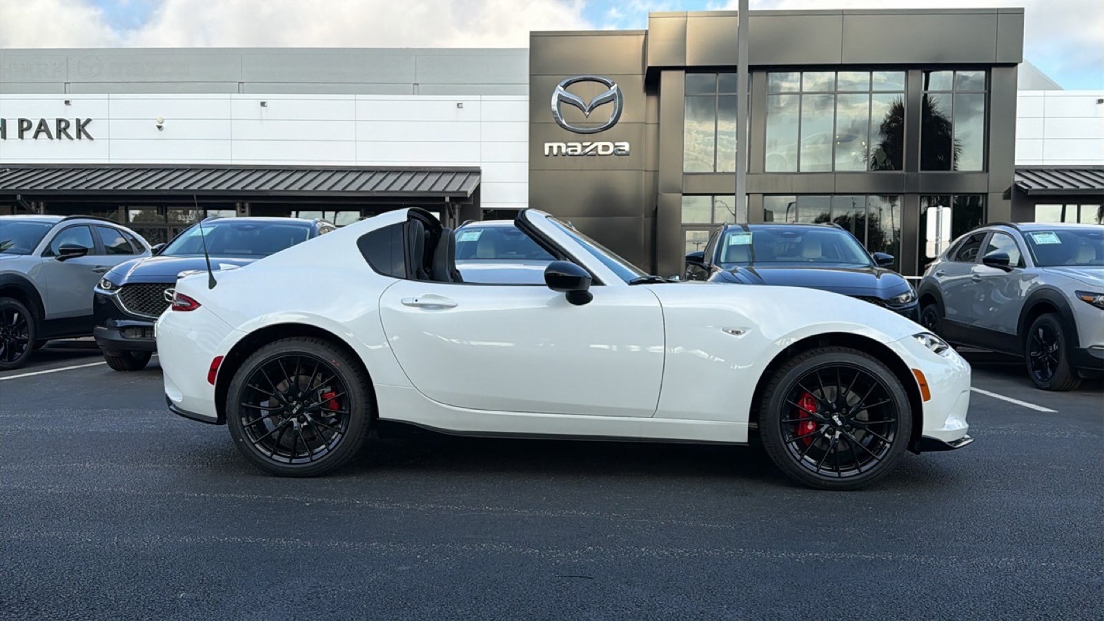 New 2026 MAZDA MX-5 Miata RF Club w/ Interior Package RWD image 10