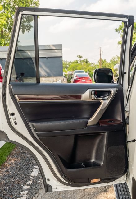Used 2014 Lexus GX 460 w/ Premium Package AWD/4WD image 33