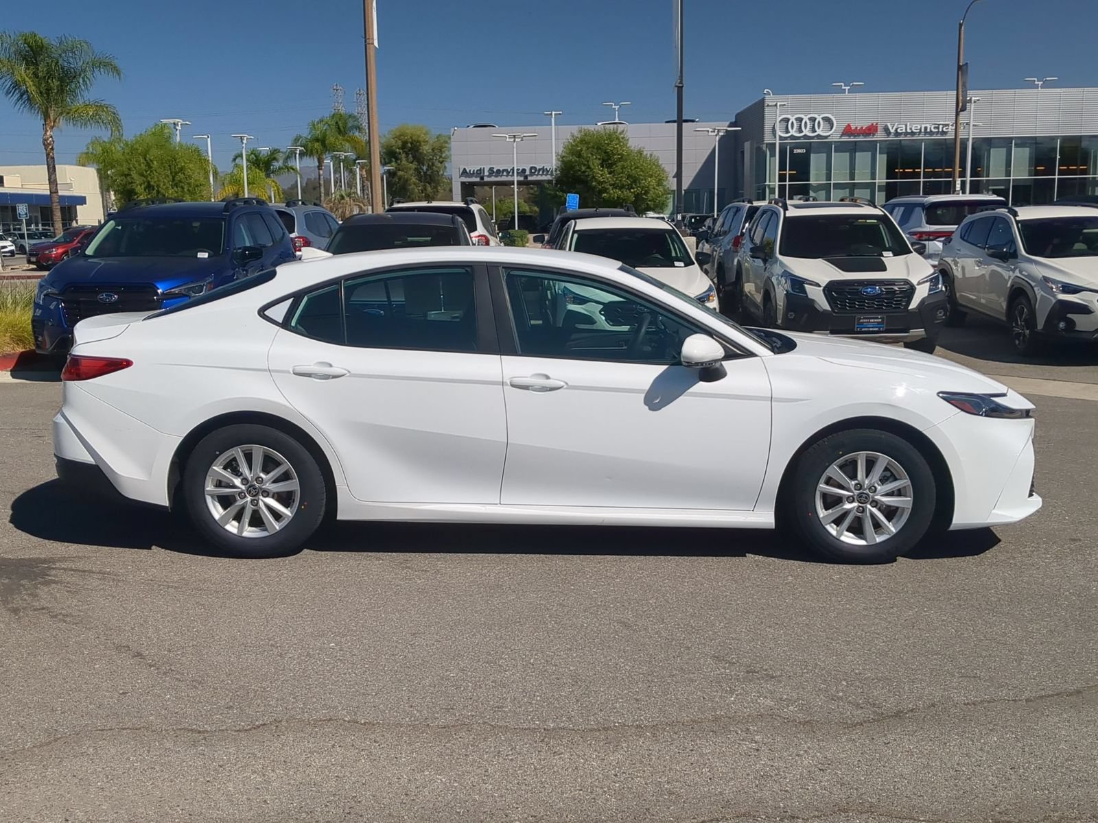 Used 2025 Toyota Camry LE FWD image 6