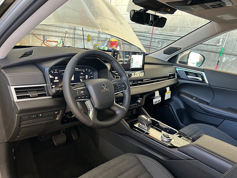 New 2026 Mitsubishi Outlander SE FWD image 19