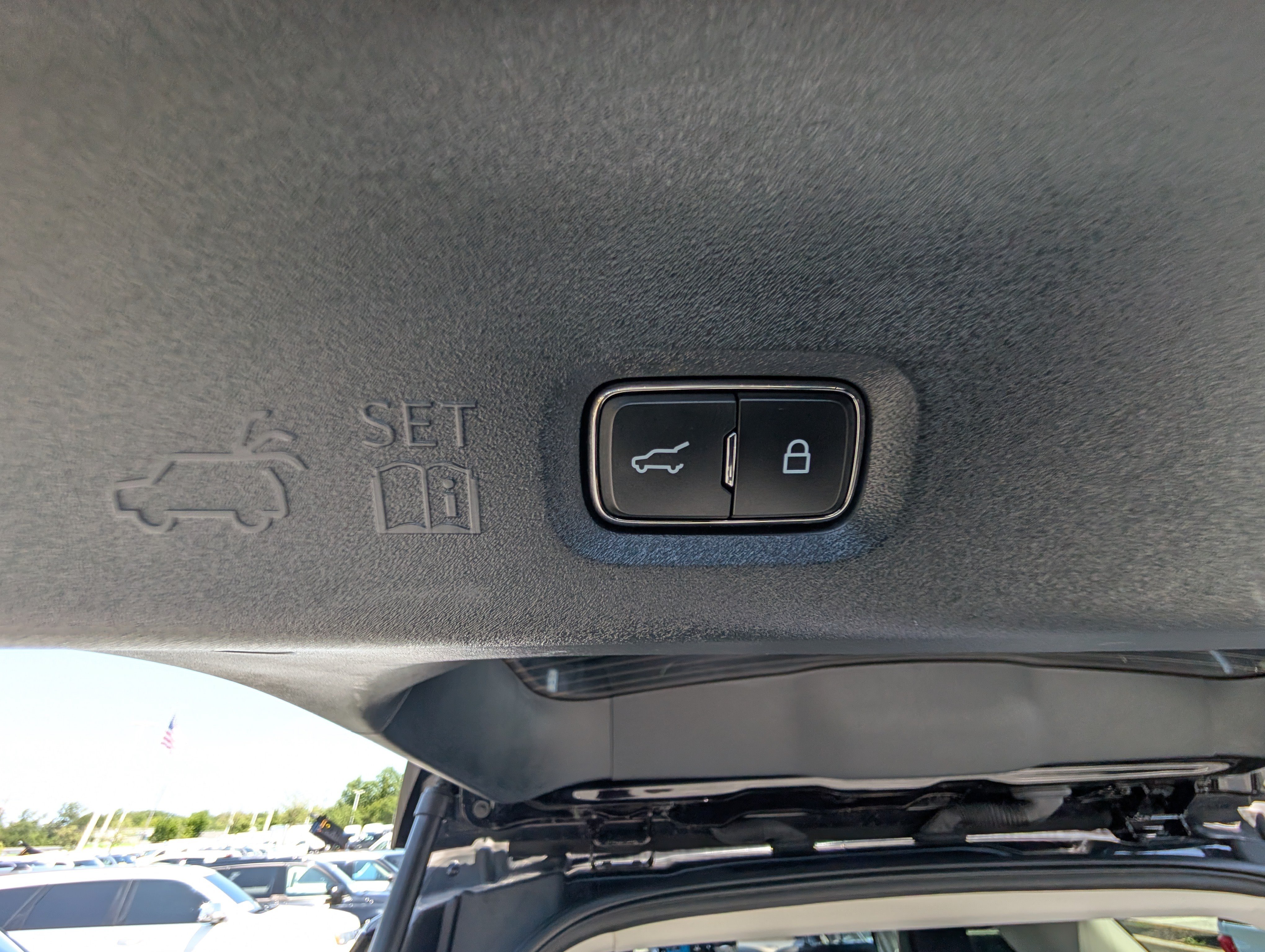 Certified 2025 Ford Expedition Platinum AWD/4WD image 15