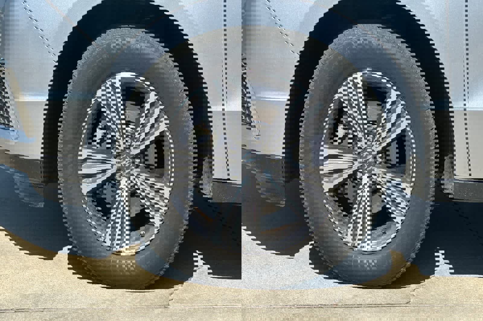 Used 2017 Acura MDX FWD image 28