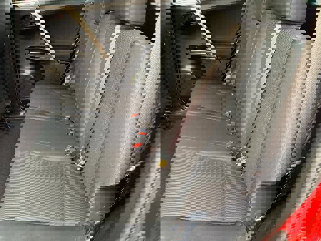 Used 2016 Toyota RAV4 LE image 18