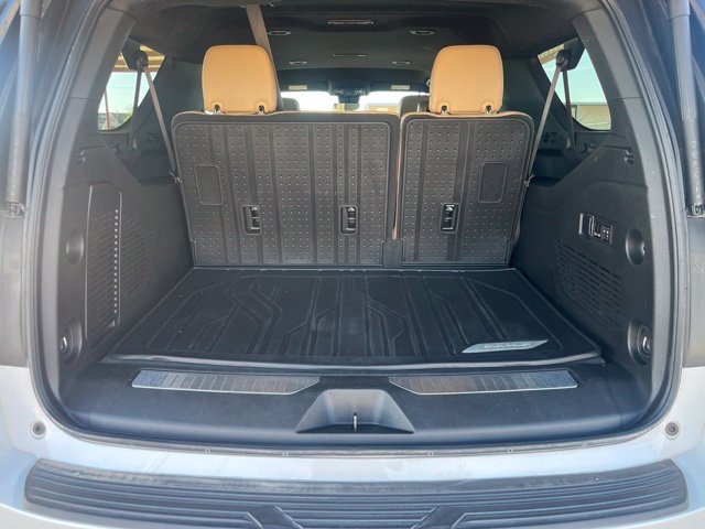 Used 2023 Chevrolet Suburban Premier AWD/4WD image 10