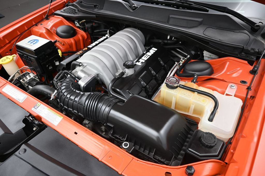 Used 2009 Dodge Challenger SRT8 RWD image 10