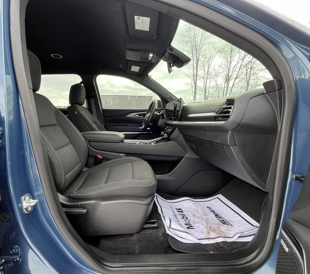 Used 2024 Chevrolet Traverse LT w/ Enhanced Driving Package image 22