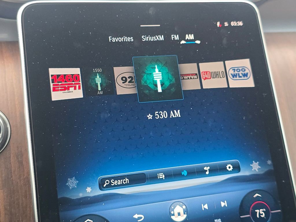 Used 2025 Mercedes-Benz GLC 300 4MATIC image 32