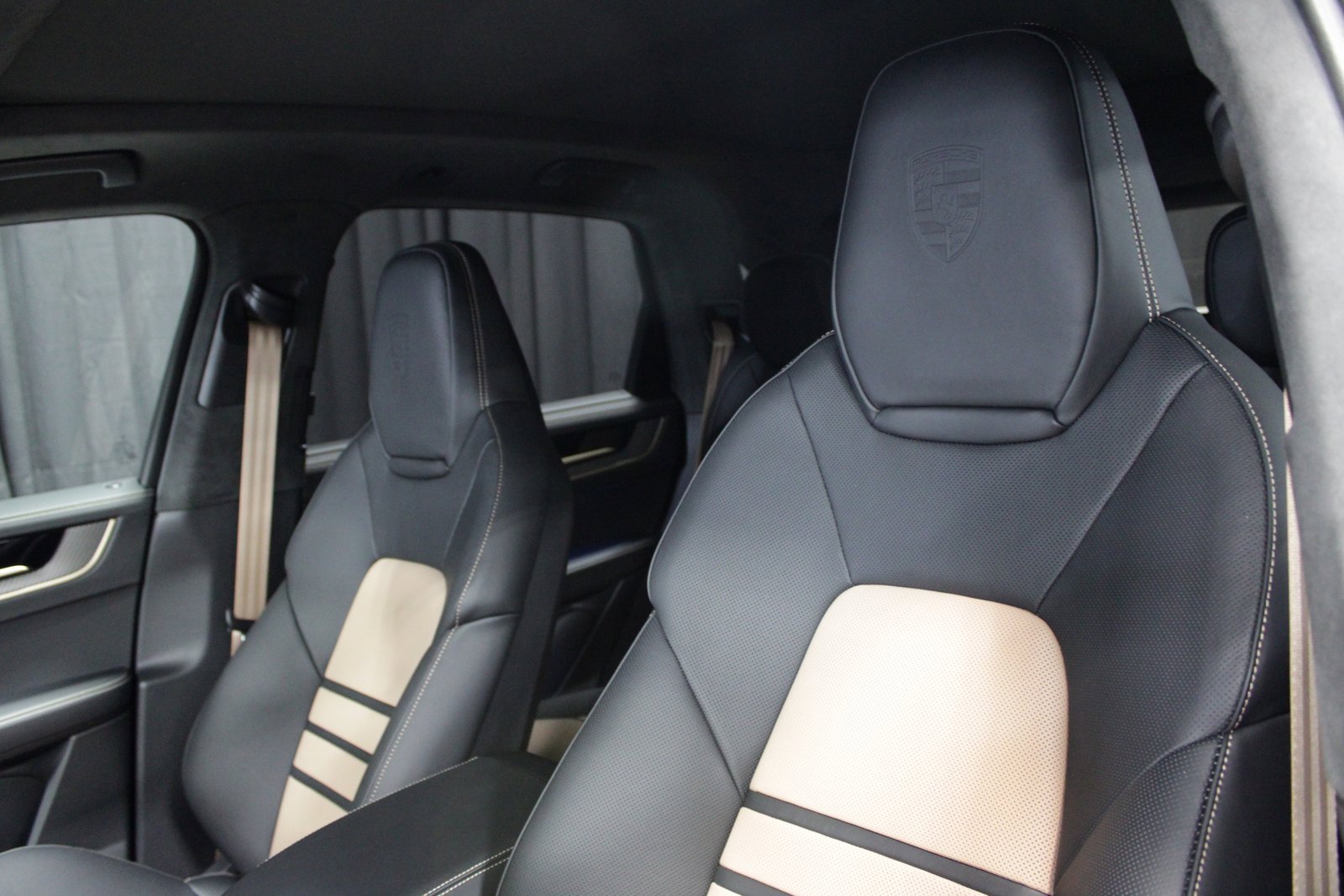 New 2026 Porsche Cayenne GTS image 5