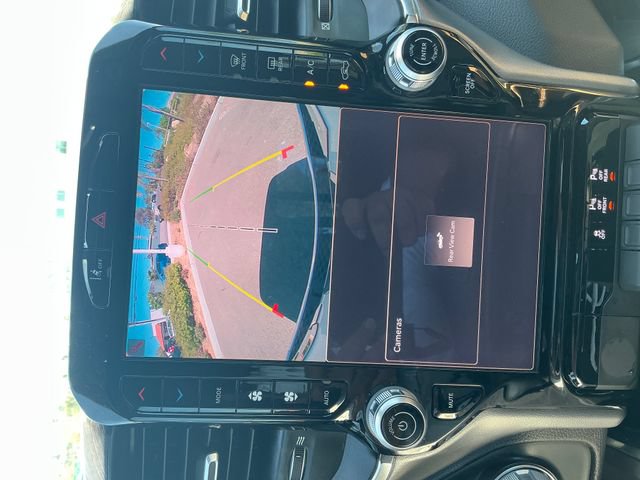 Used 2025 RAM 1500 Laramie AWD/4WD image 18
