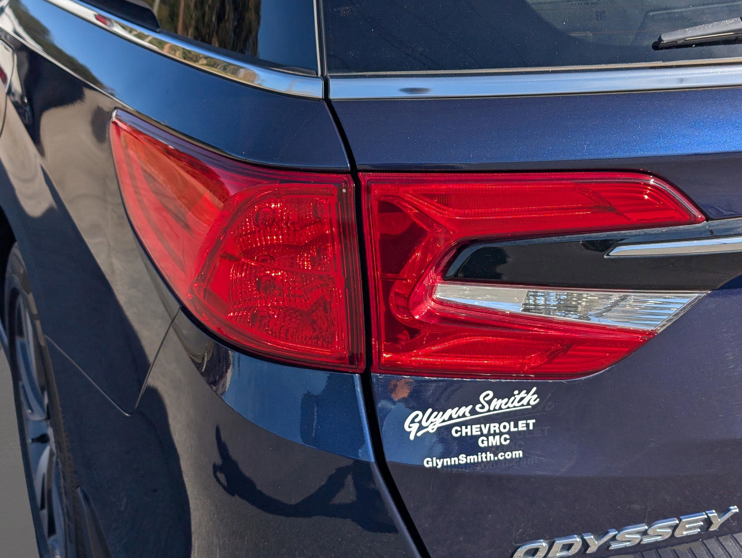 Used 2023 Honda Odyssey Touring image 11