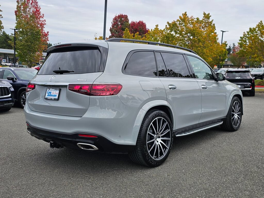 Used 2024 Mercedes-Benz GLS 580 4MATIC image 5