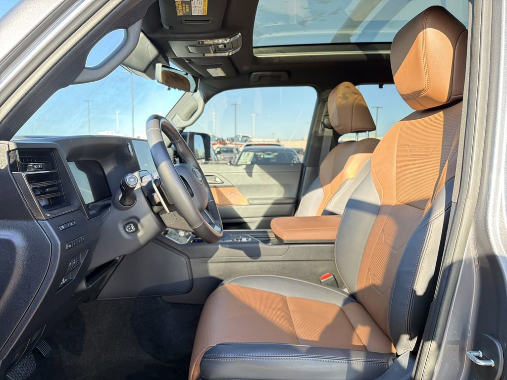 Used 2024 Lexus GX 550 w/ Accessory Package (Z1) AWD/4WD image 11