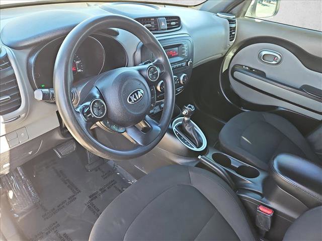 Used 2016 Kia Soul Base image 11