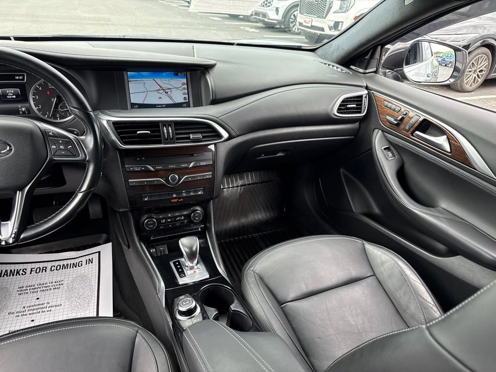 Used 2017 INFINITI QX30 Premium w/ Navigation Package AWD/4WD image 13