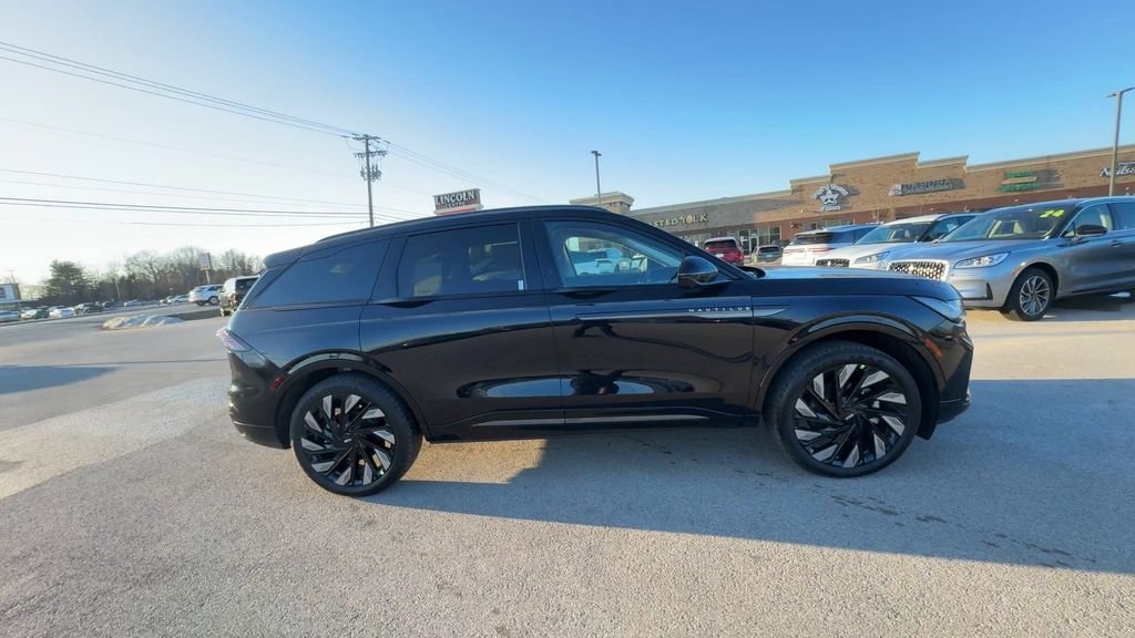 New 2026 Lincoln Nautilus Reserve image 9