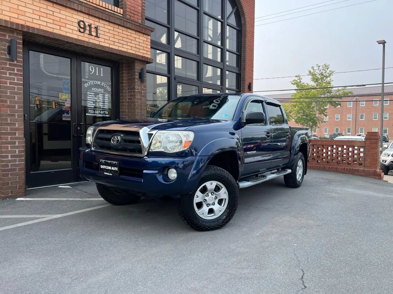Used 2007 Toyota Tacoma 4x4 Double Cab w/ SR5 Pkg #2 image 2
