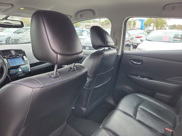 Used 2015 Nissan Leaf SL w/ Premium Package image 12