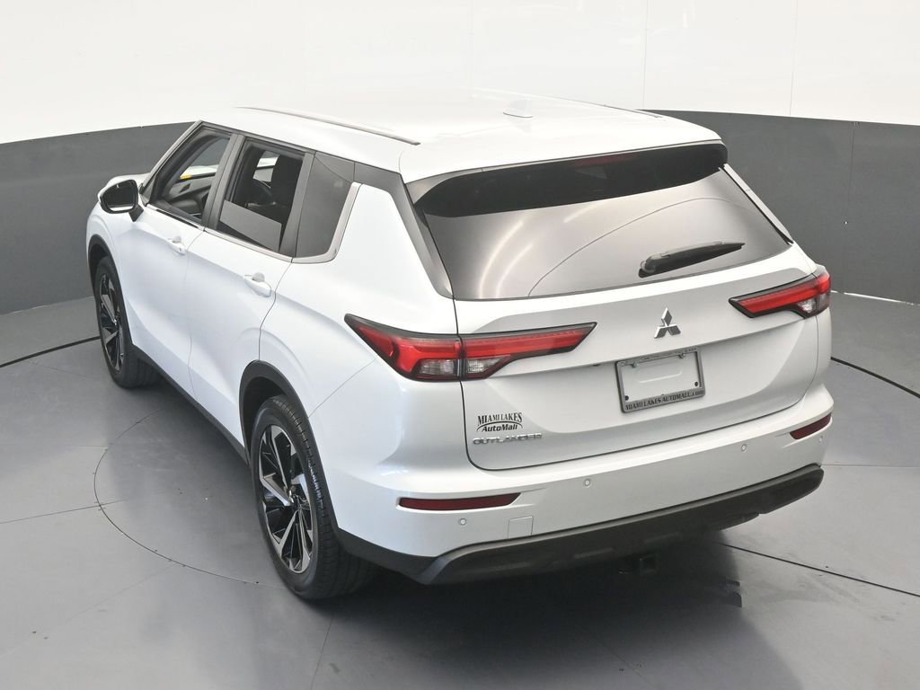 Used 2022 Mitsubishi Outlander ES image 49