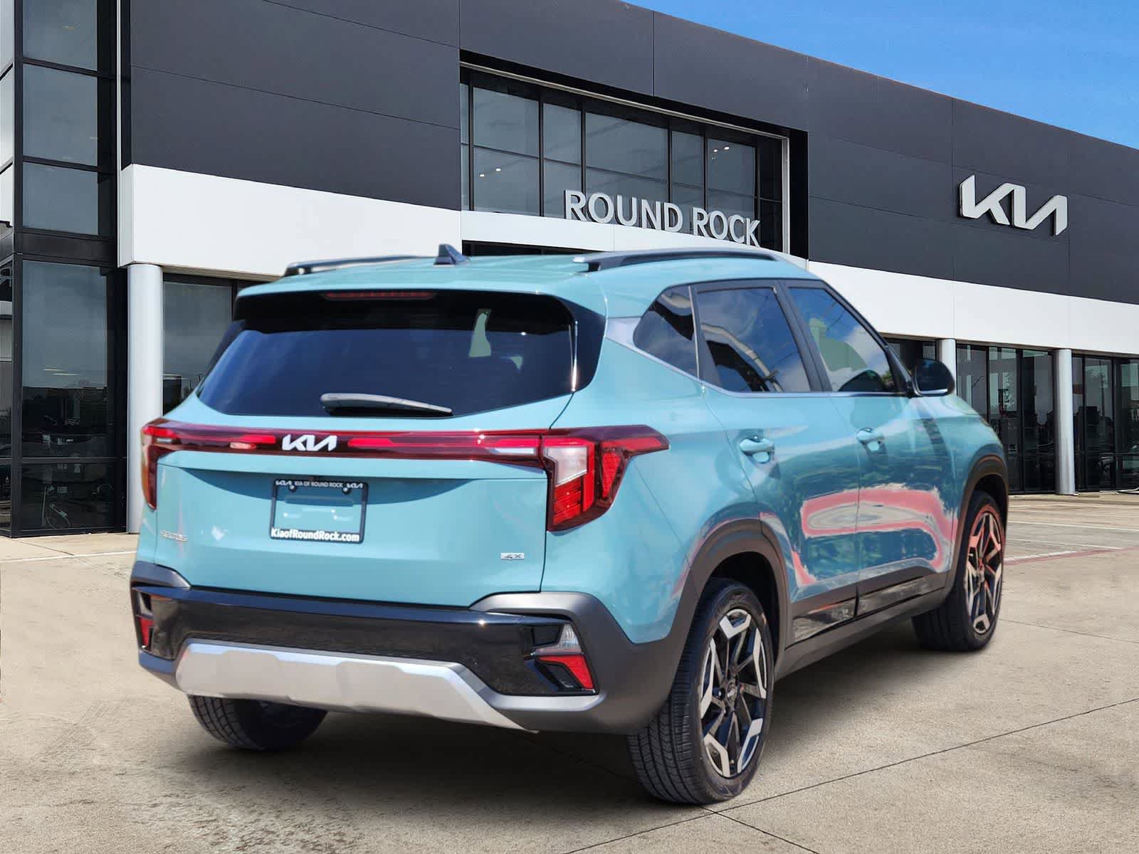 Certified 2024 Kia Seltos SX w/ SX Sunroof Package AWD/4WD image 6