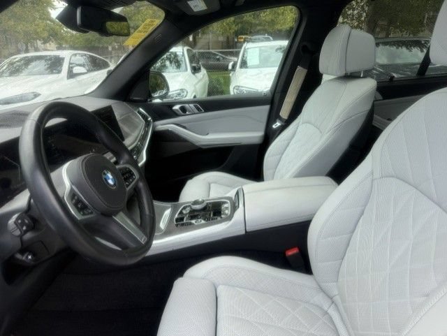 Used 2024 BMW X5 xDrive40i w/ Executive Package AWD/4WD image 3