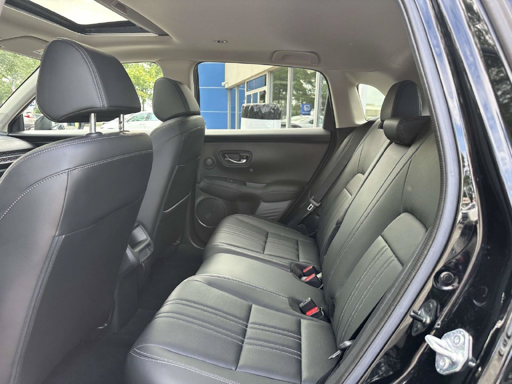 Certified 2024 Honda HR-V EX-L image 9