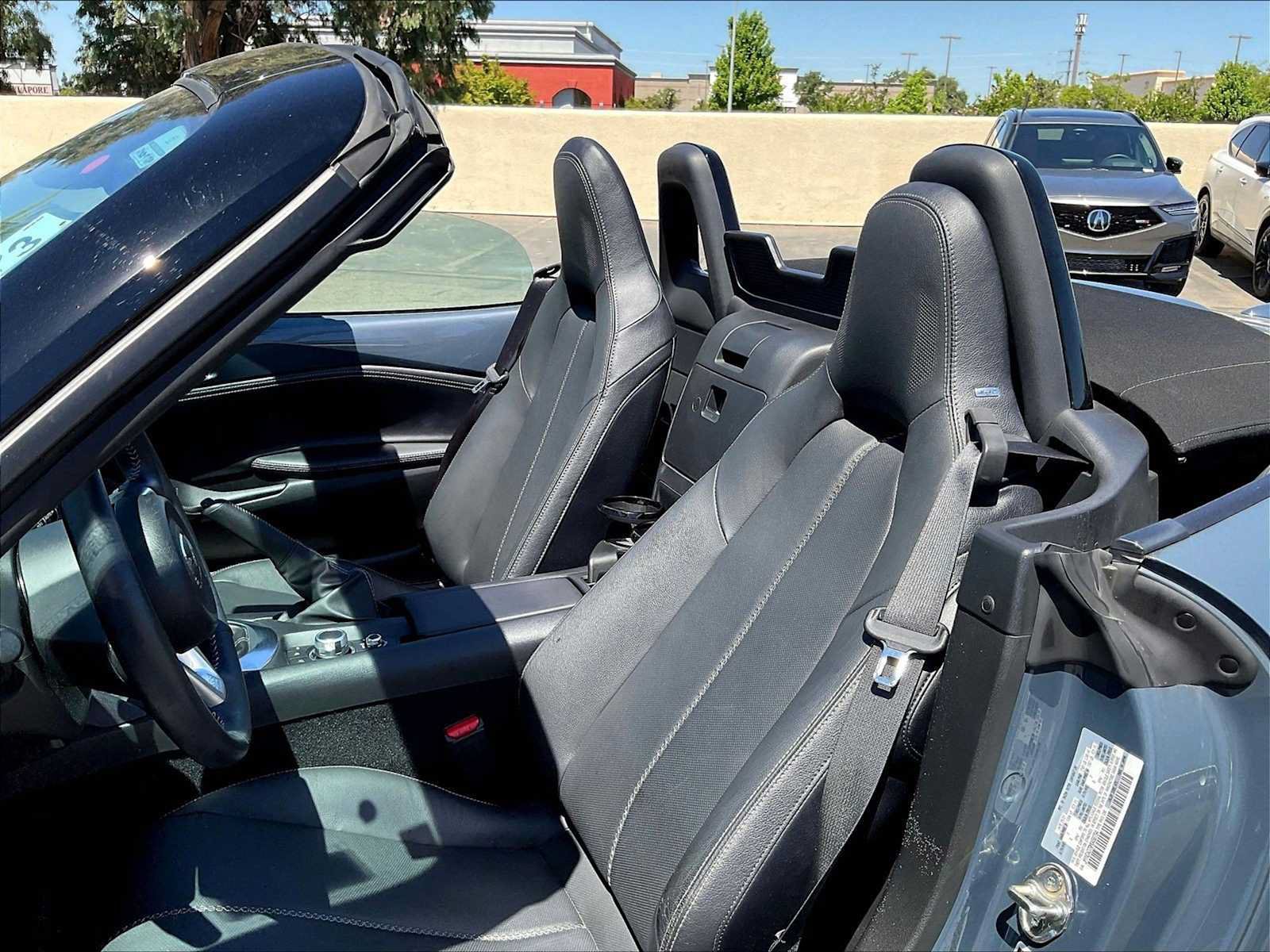 Used 2021 MAZDA MX-5 Miata Grand Touring RWD image 25