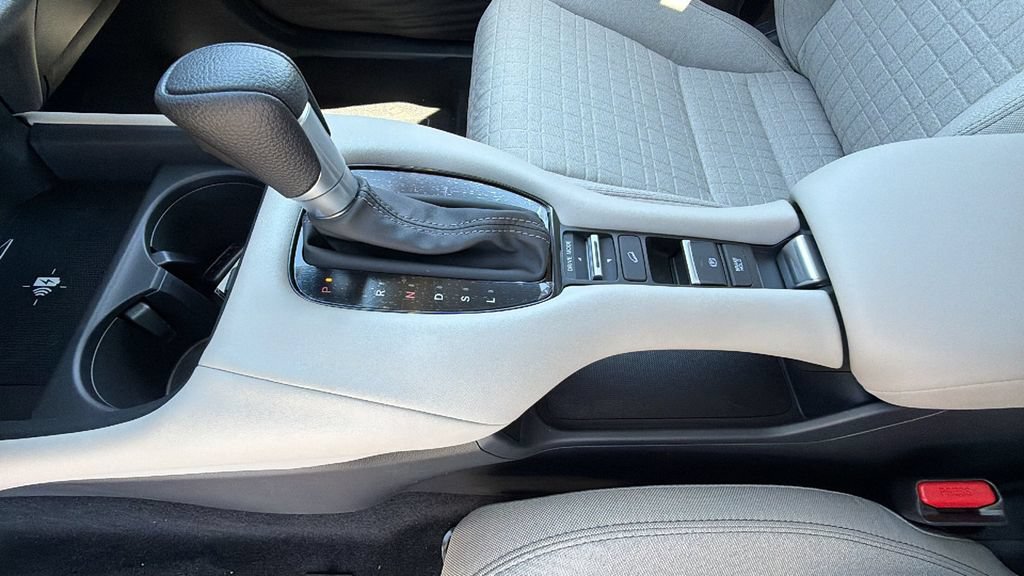 New 2027 Honda HR-V LX image 13