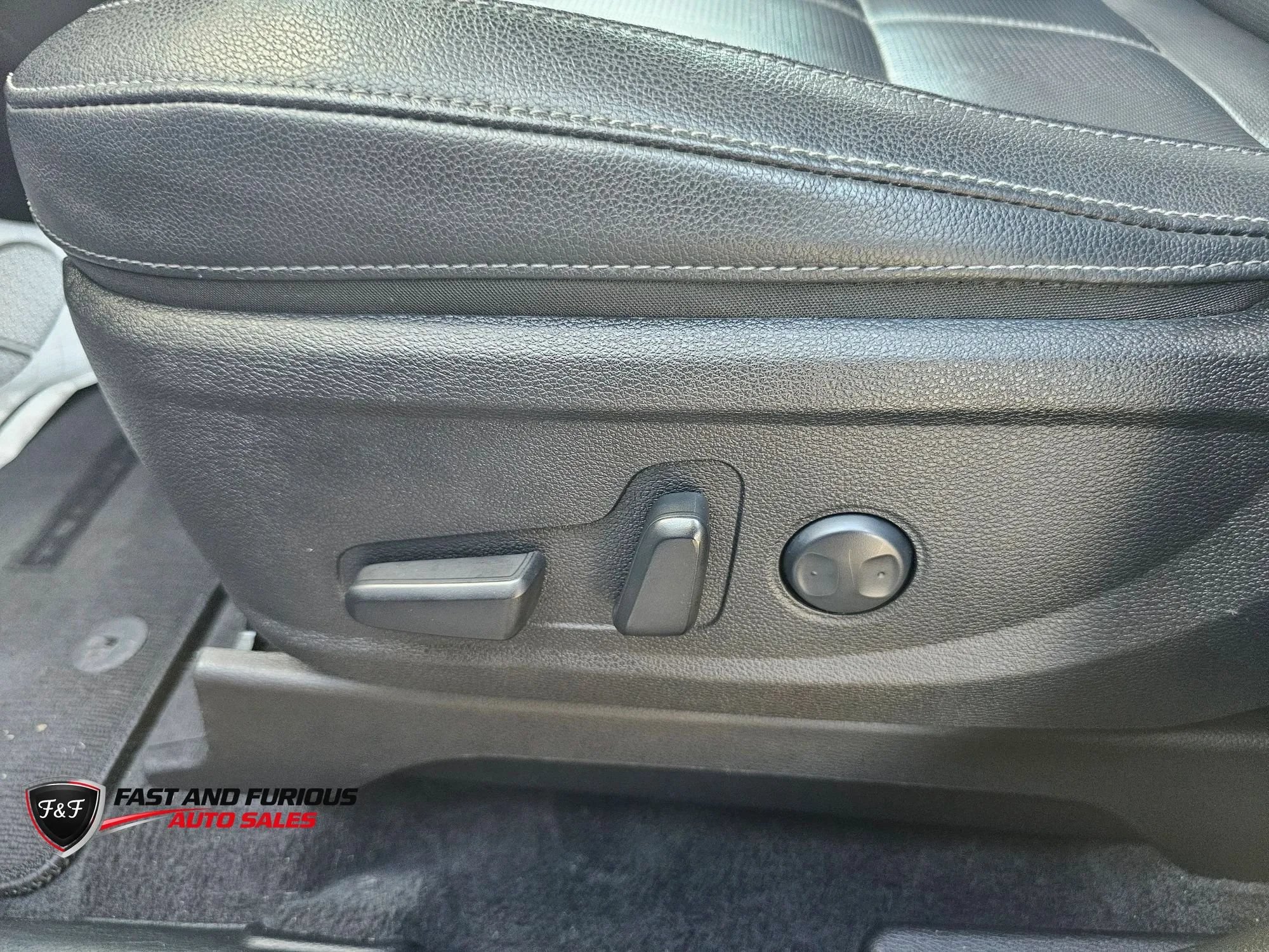 Used 2022 Kia Telluride EX w/ EX Premium Package AWD/4WD image 32