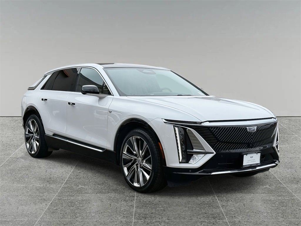 Certified 2024 Cadillac Lyriq Luxury w/ Nappa Leather Package image 9
