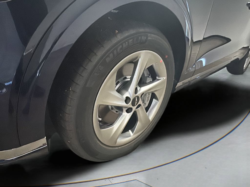 New 2026 Genesis GV70 2.5T Advanced image 4