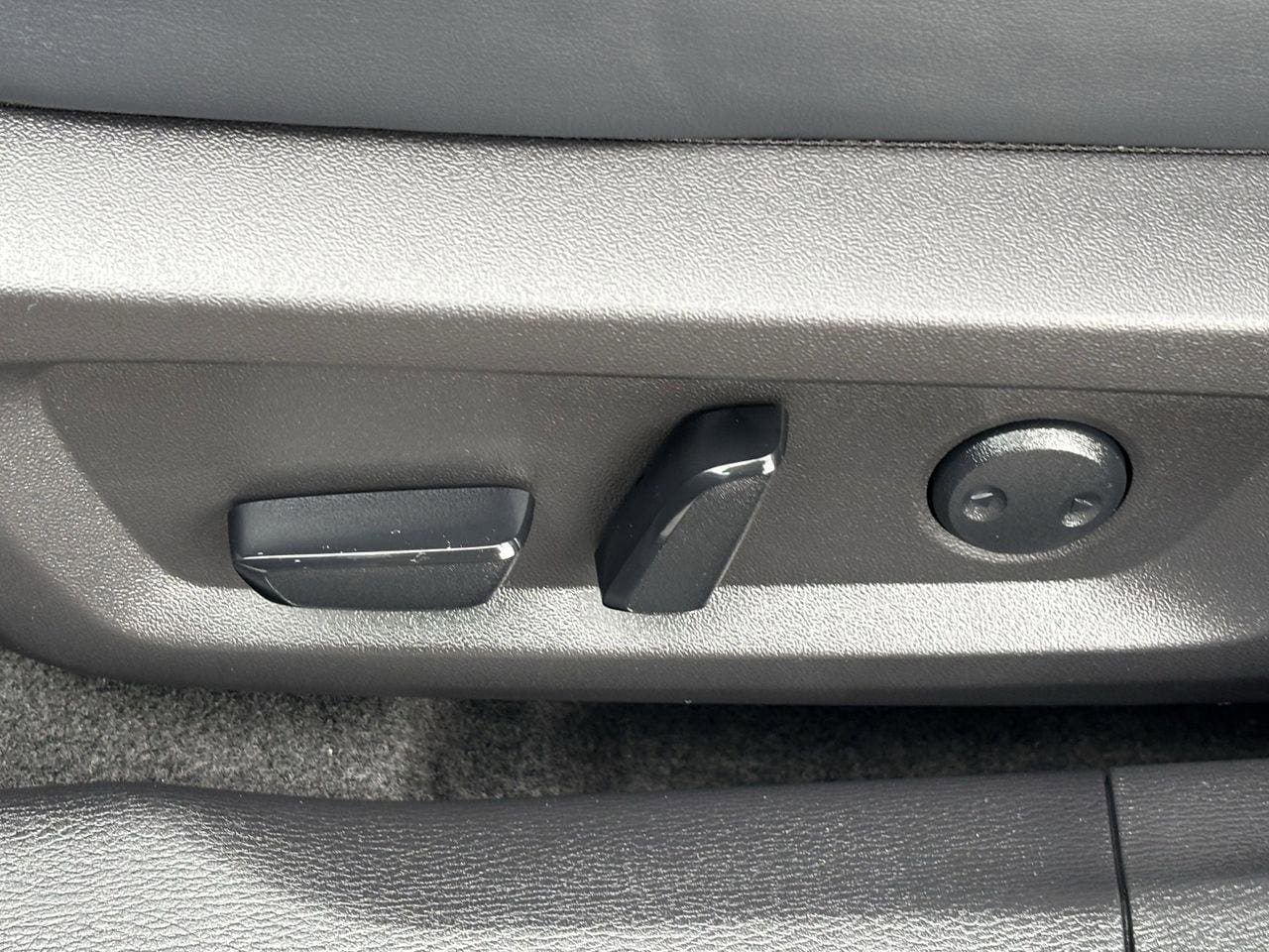 New 2026 Nissan Rogue SL AWD/4WD image 19
