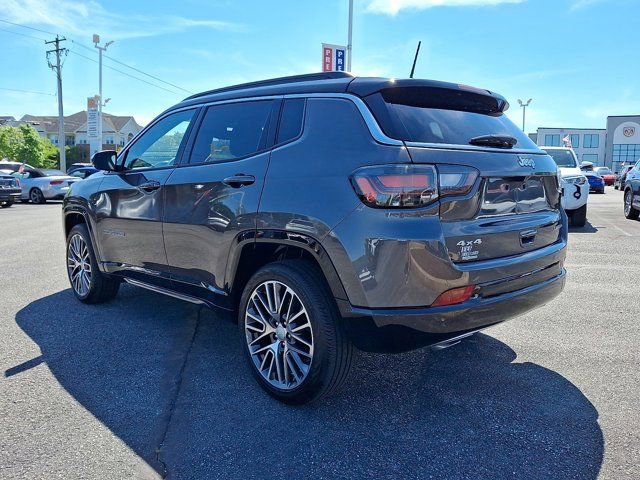Used 2023 Jeep Compass Limited w/ Elite Group AWD/4WD image 4
