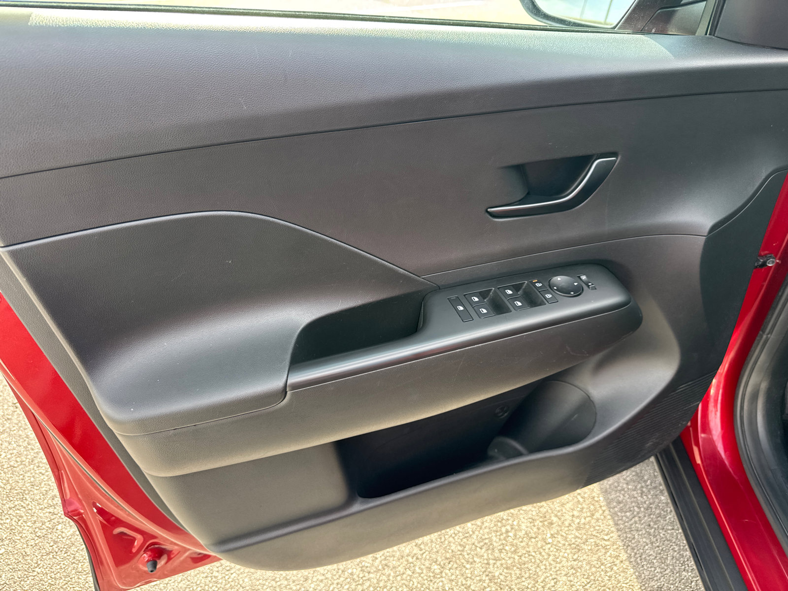 Used 2025 Hyundai Kona SEL image 10