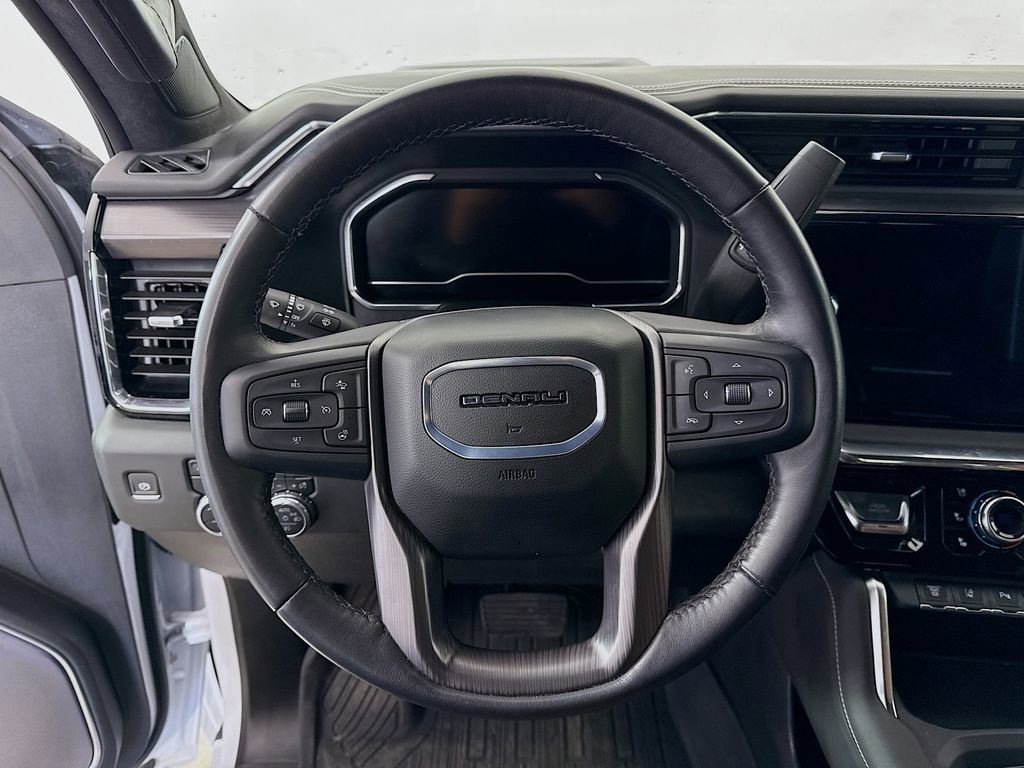 Used 2024 GMC Sierra 2500 Denali Ultimate image 12