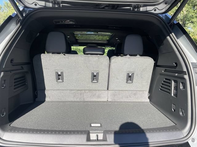 New 2027 Chevrolet Traverse RS AWD/4WD image 25
