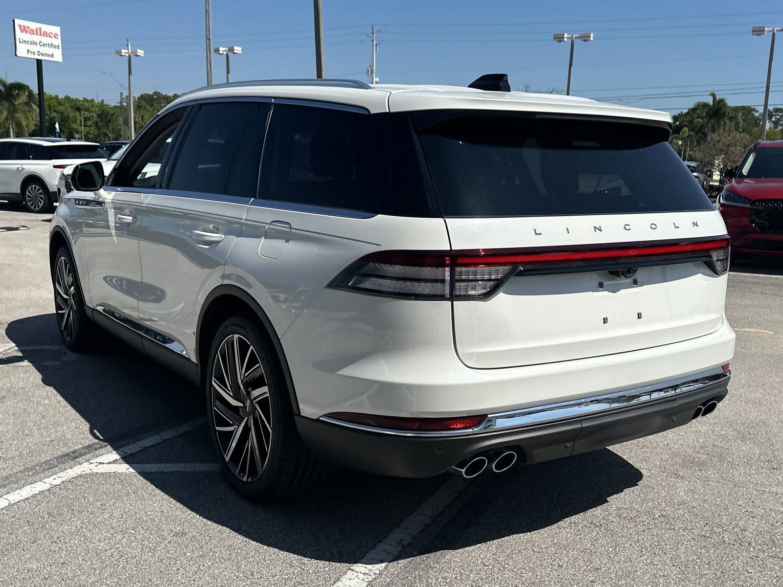 New 2025 Lincoln Aviator Reserve w/ Equipment Group 201A image 7