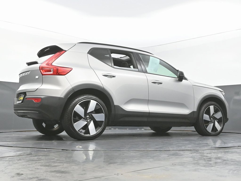 Used 2023 Volvo XC40 Recharge Ultimate w/ Protection Package Premier image 48