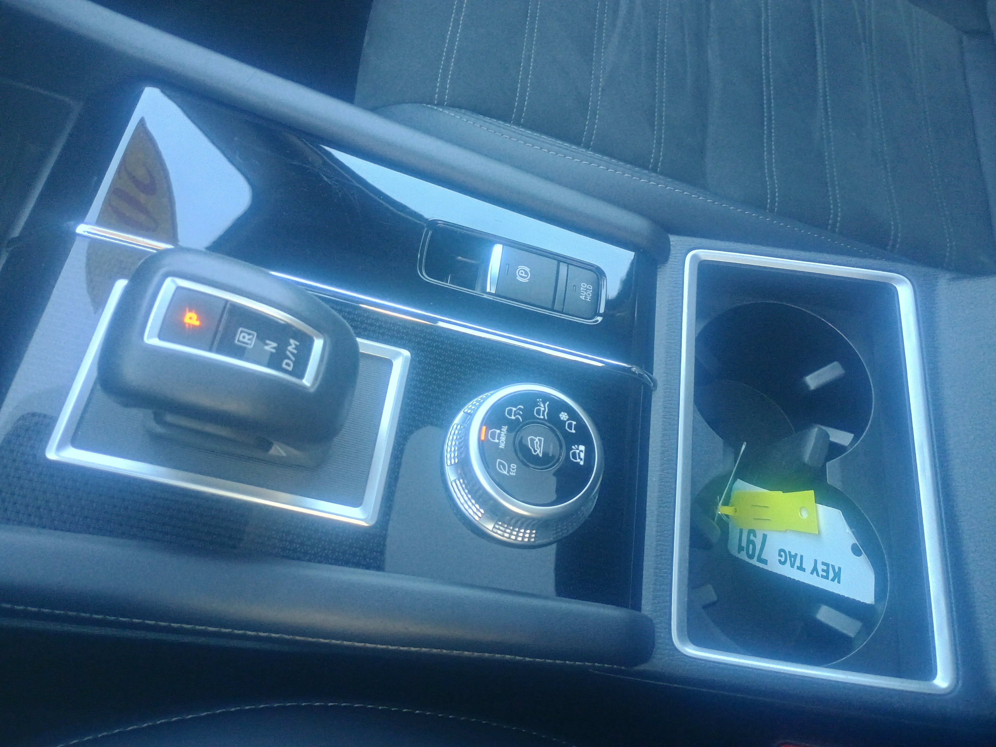 Used 2024 Mitsubishi Outlander SE image 27